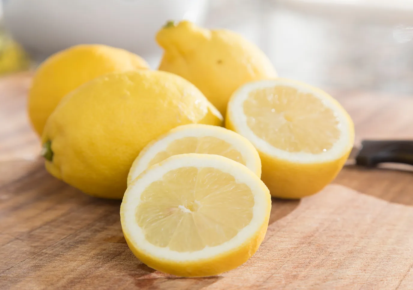 Manfaat Dari Buah Lemon (Citrus limon) Yang Memiliki Rasa Sangat Asam