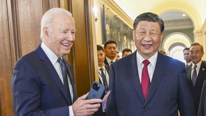 Ketegangan AS-China Soal AI: Kekhawatiran dan Pembatasan