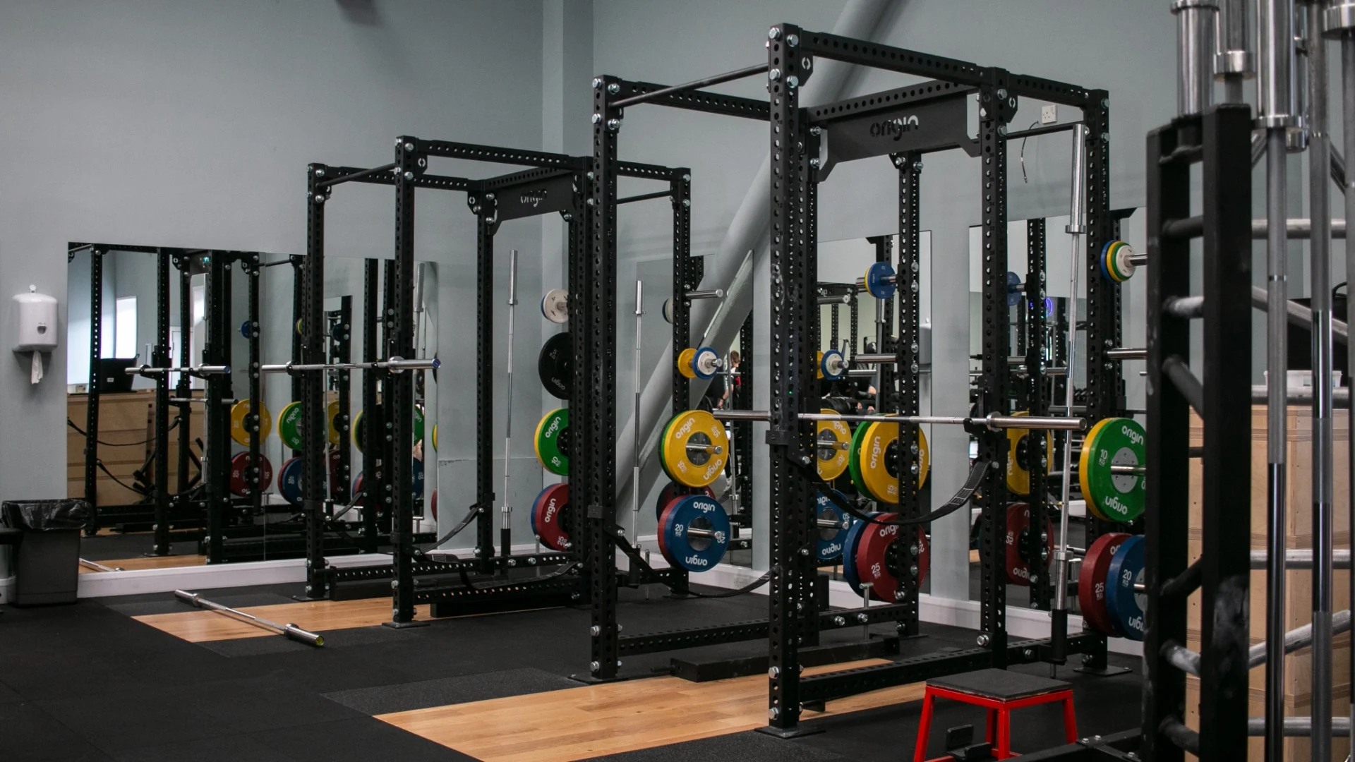 Memilih Power Rack yang Tepat untuk Kebutuhan Latihan Kekuatan Anda